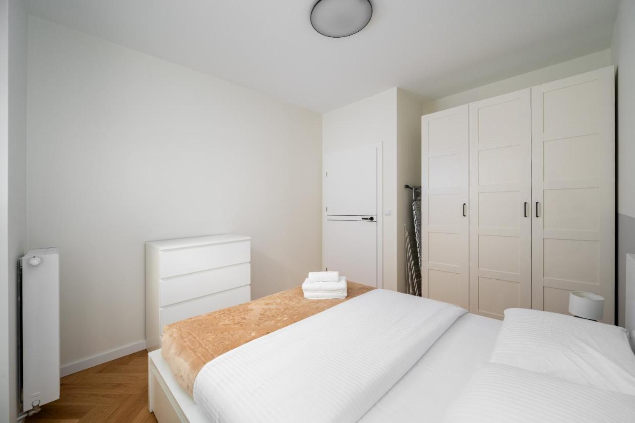 Wola Nakielska Comfort Apartment وارسو المظهر الخارجي الصورة